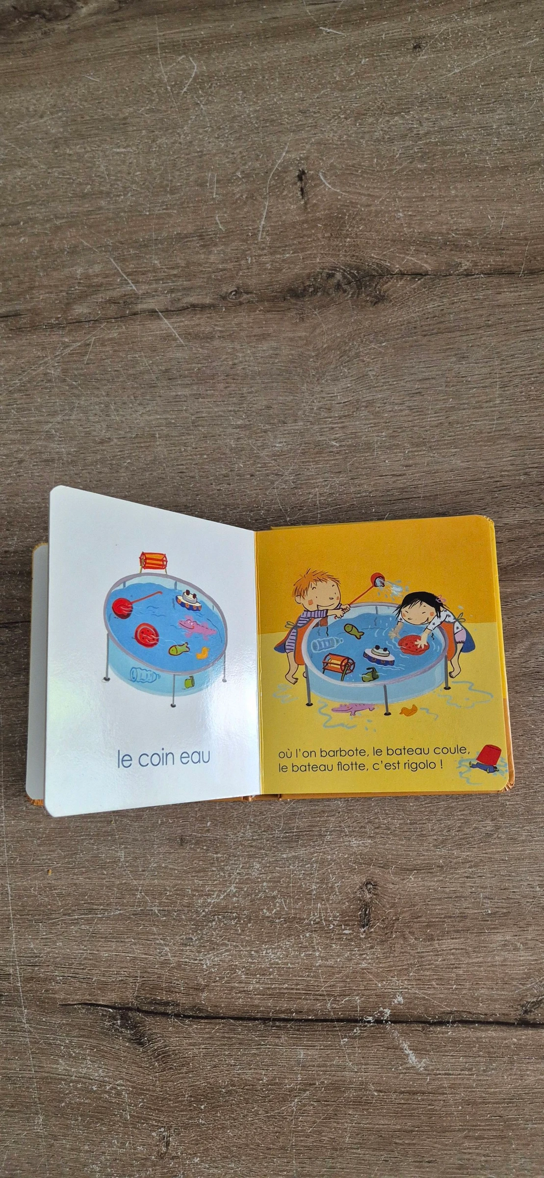 Livre imagier A la crèche  – photo 9